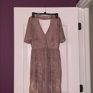 Socialite Maxi Lace dress